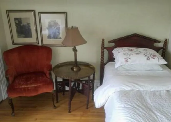 Ashbury House Bed & Breakfast Ottawa